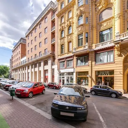Апартаменты Uhu's Golden Soho