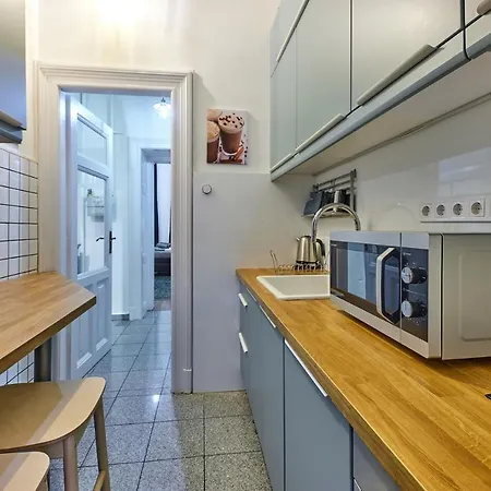 Апартаменты Uhu's Golden Soho